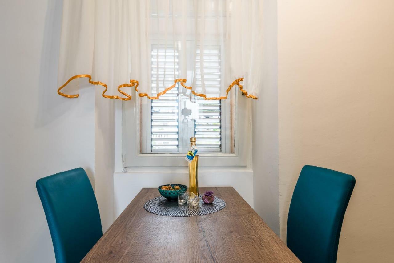 Apartment DK Malinska Buitenkant foto